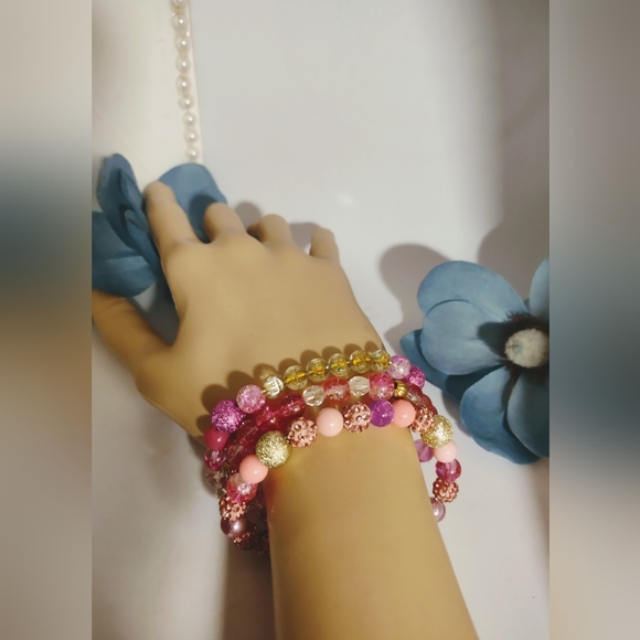 Barbie Beaded Bracelet Set - Picture 1 of 4